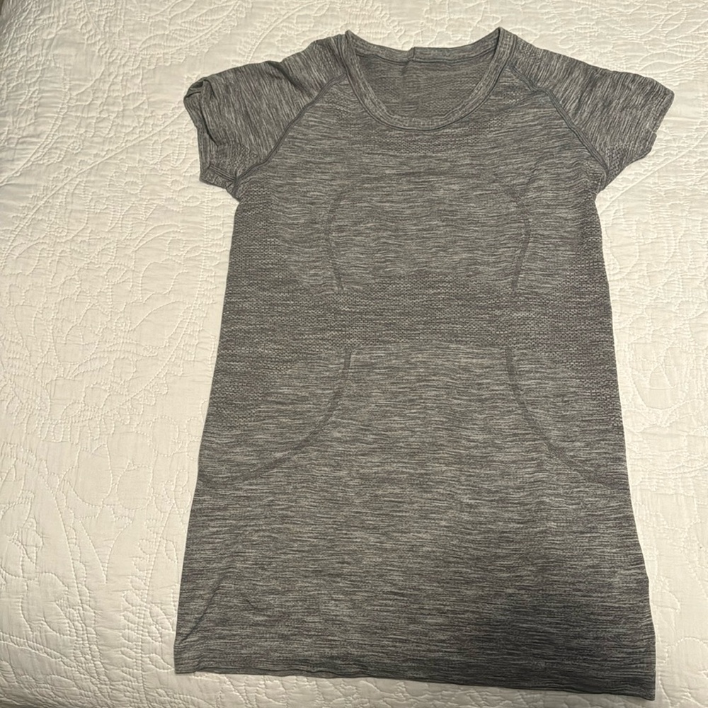 Women’s lululemon top